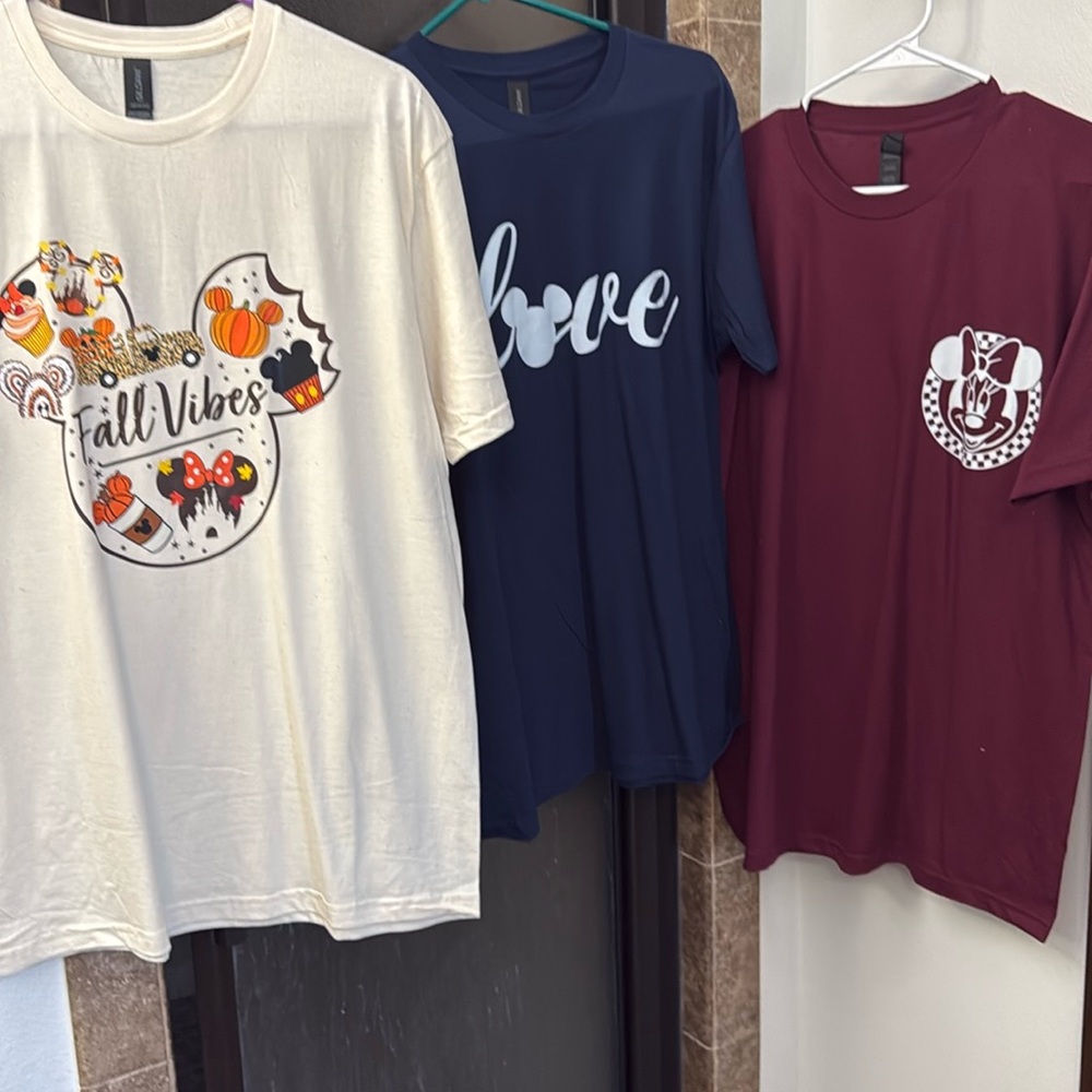 T shirt bundle Disney theme
